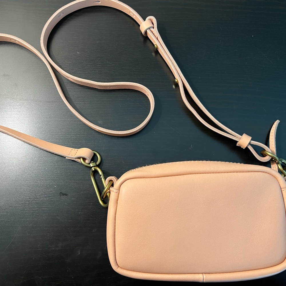 Madewell Leather Carabiner Mini Crossbody Bag - brand new!